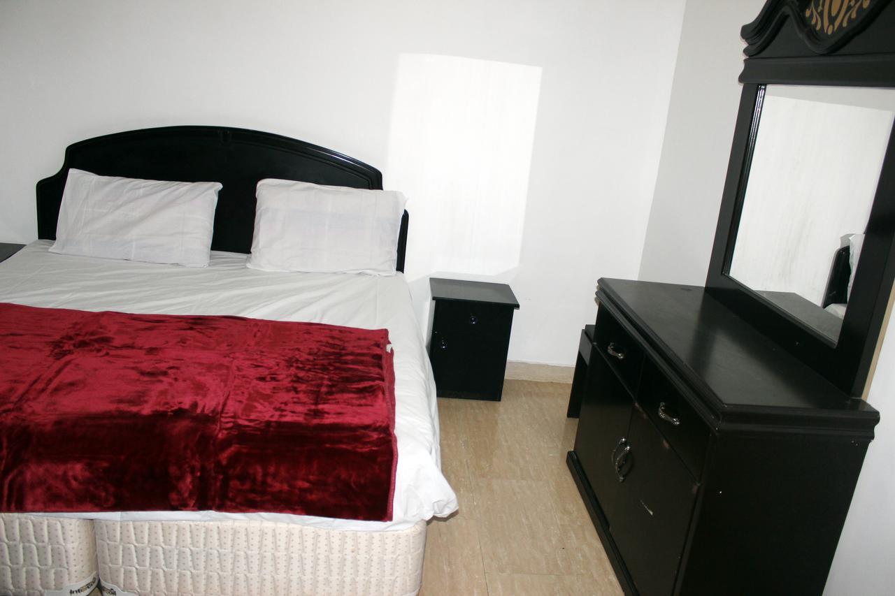 Al Eairy Apartments Alqaseem 3 Бурайда Экстерьер фото